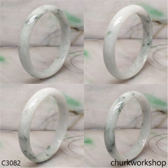 Large light green jade bangle