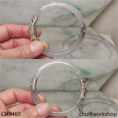 Pale lavender hinges jade bangle