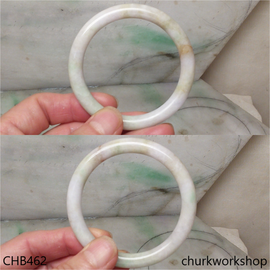 Pale lavender mix light green jade bangle