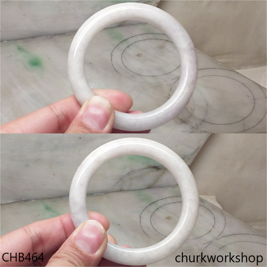 Pale lavender jade bangle
