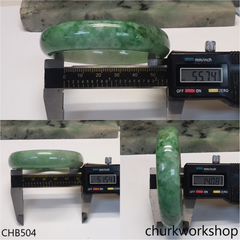 Green oval jade bangle