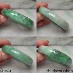 Green oval jade bangle