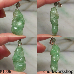 Light green jade cavred pendant