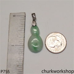Small jade gourd pendant