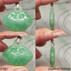 Green jade Ruyi pendant