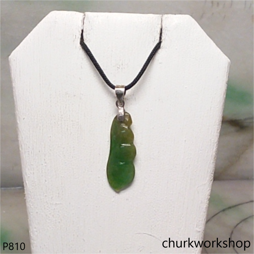 Green jade small bean pendant