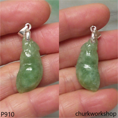 Green jade bean pendant