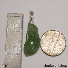 Green jade bean pendant