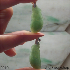 Green jade bean pendant