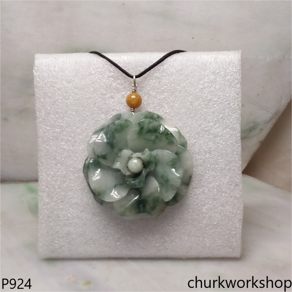 Flower jade pendant