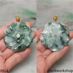 Flower jade pendant