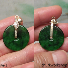14K gold deep green flat disc pendant