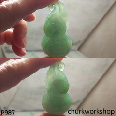 Bluish green jade gourd pendant