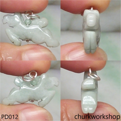 Small jade horse pendant