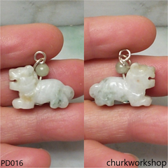 Small jade tiger pendant