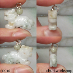 Small jade tiger pendant