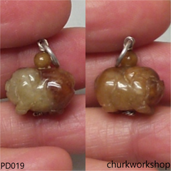 Brownish jade pig pendant