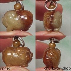 Brownish jade pig pendant