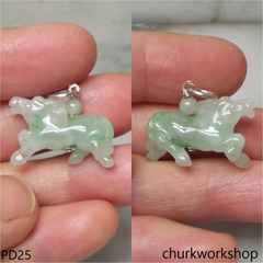 Small jade horse pendant