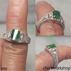 14k white gold green jade ring