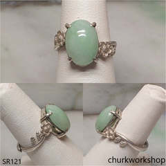Oval jade ring