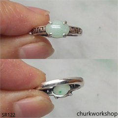 Small light green oval jade ring