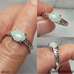 Small light green oval jade ring