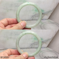 Light green jade bangle