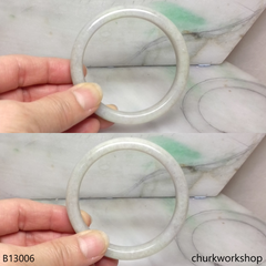 Pale lavender jade bangle