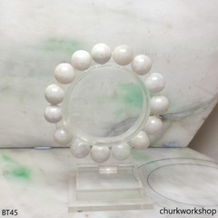 Pale lavender beads bracelet