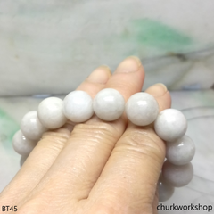 Pale lavender beads bracelet
