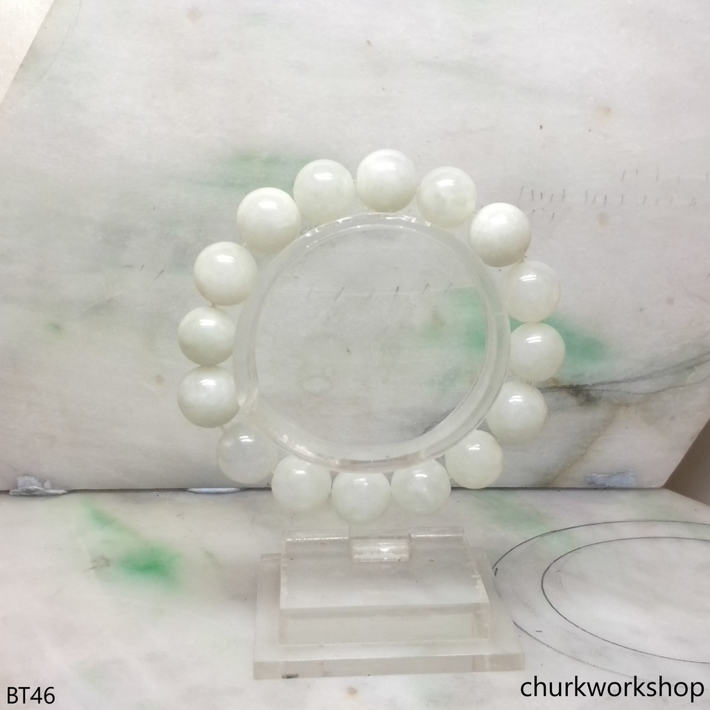 Pale green beads bracelet