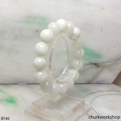 Pale green beads bracelet
