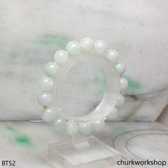 Pale green beads bracelet
