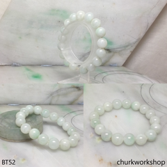 Pale green beads bracelet