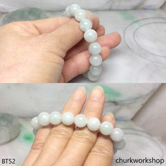 Pale green beads bracelet