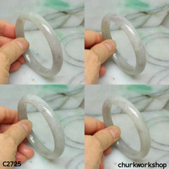 Pale lavender mix pale green bangle