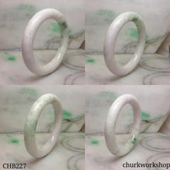 Pale lavender jade bangle