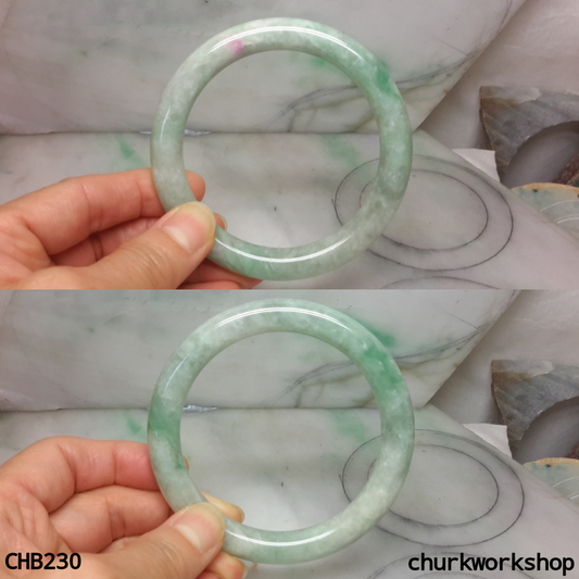 Large light pea green jade bangle