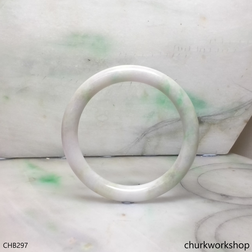 Pale lavender jade bangle