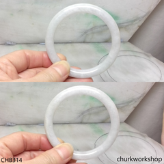 Pale lavender jade bangle