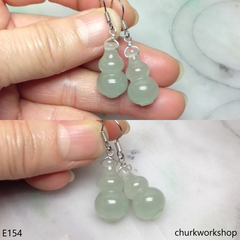 Pale green jade gourd earring