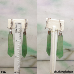 Tie shape dangling jade earring