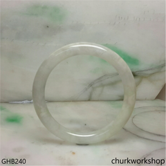 Small pale lavender jade bangle
