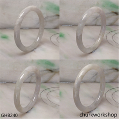 Small pale lavender jade bangle