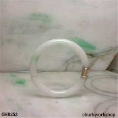 Small light green jade bangle