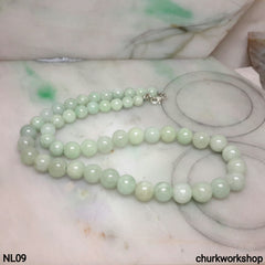 Light green jade beads necklace