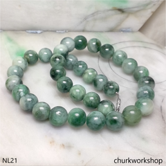 Green jade beads necklace