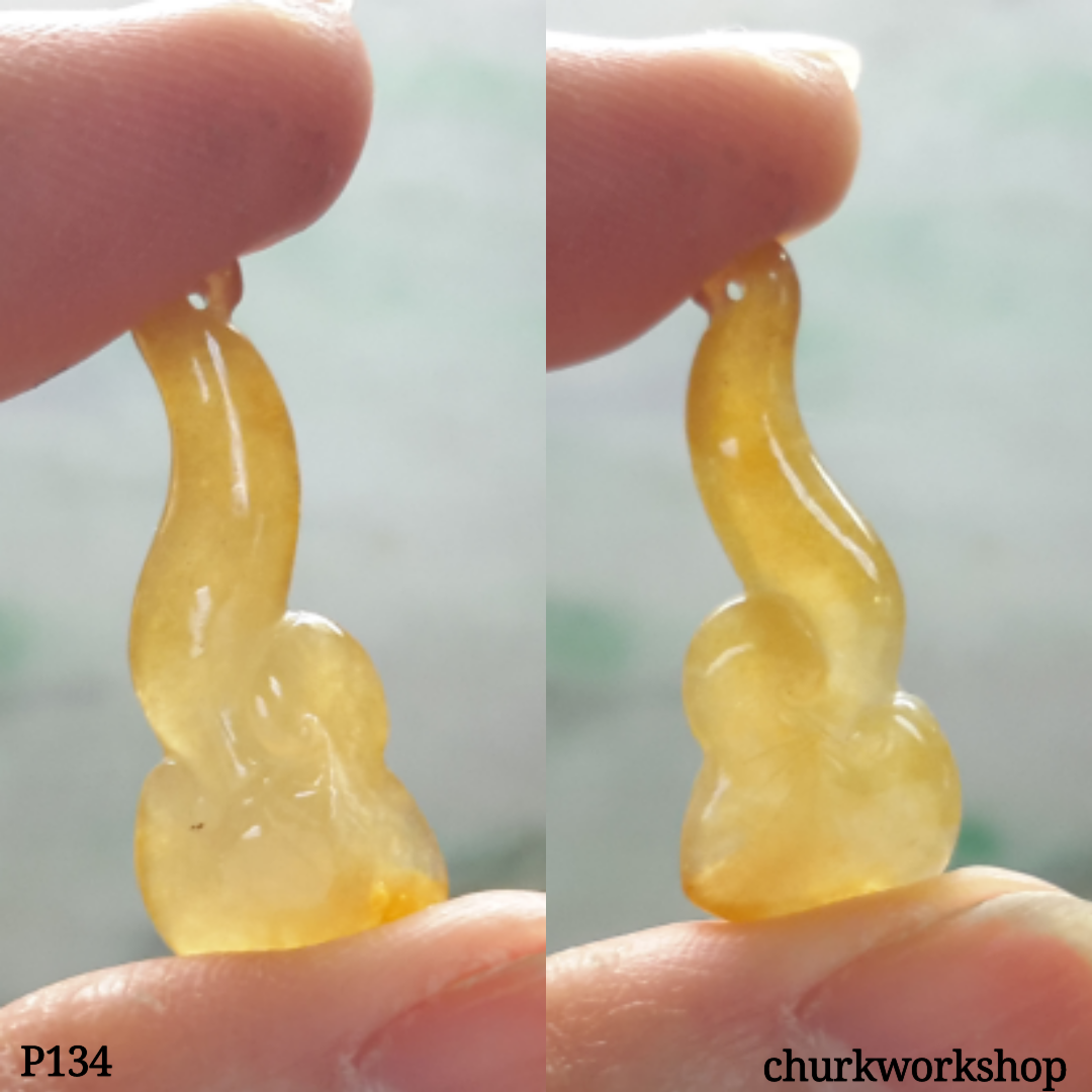 Red jade pendant, red jade Ruyi pendant (如意)
