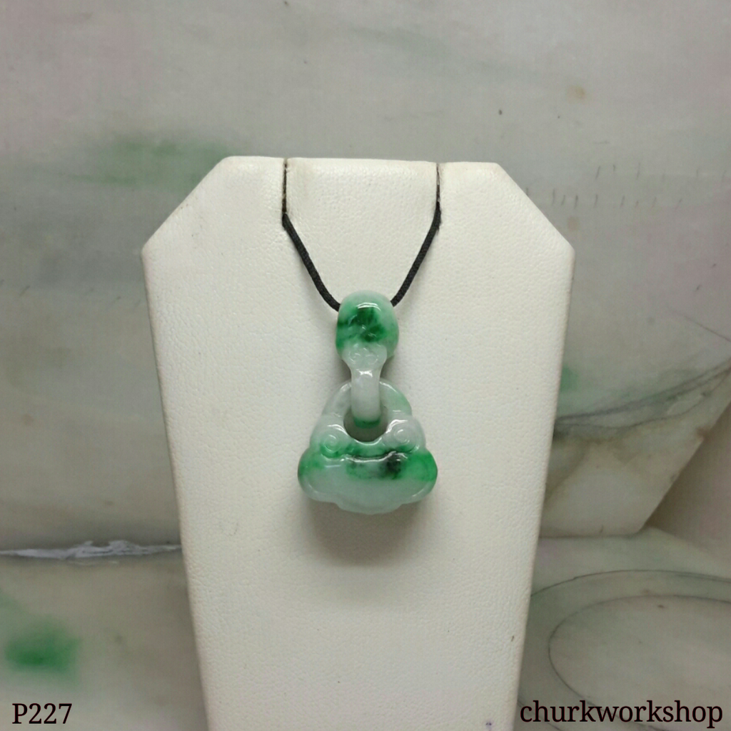 Jade Ruyi (如意) pendant